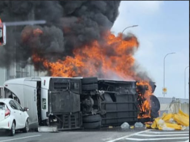 動画 名古屋大型バス横転炎上 事故原因は速度超過 普段から暴走か 猫屋敷で暮らすシンママナースのブログ